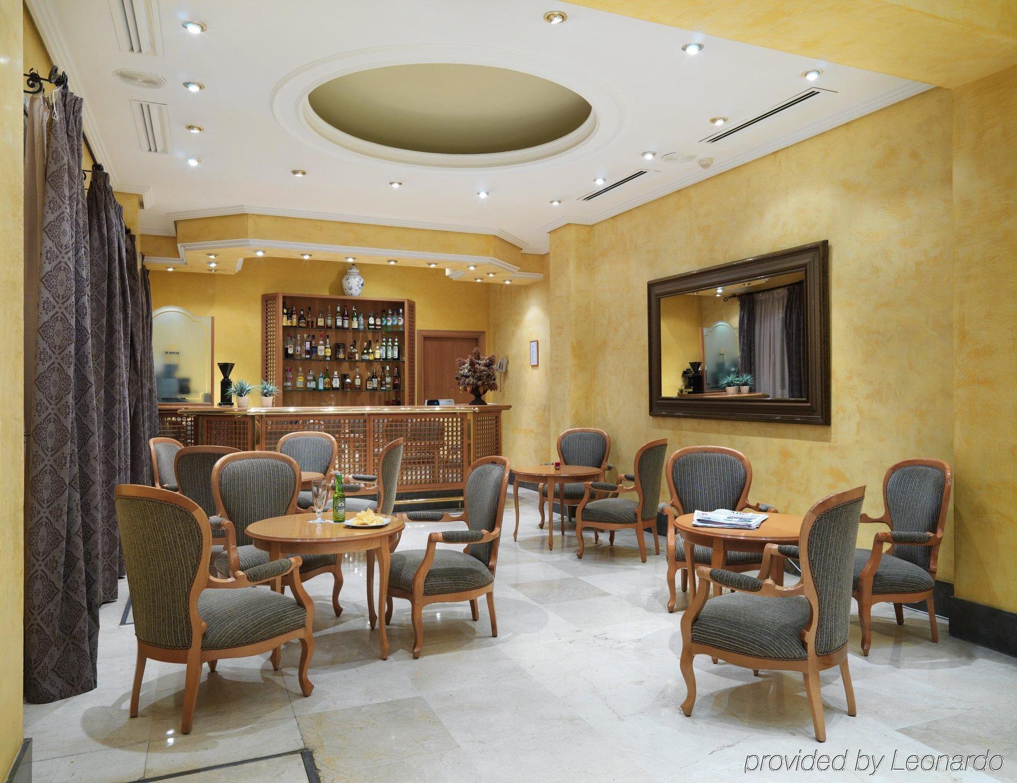 Eurostars Regina Hotell Sevilla Restaurant bilde